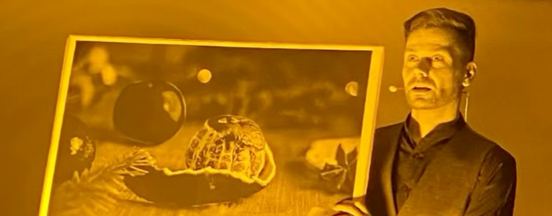 Jack Pop's CIRCUS of SCIENCE | Natriumdampflampe in der begehbaren Dunkelkammer